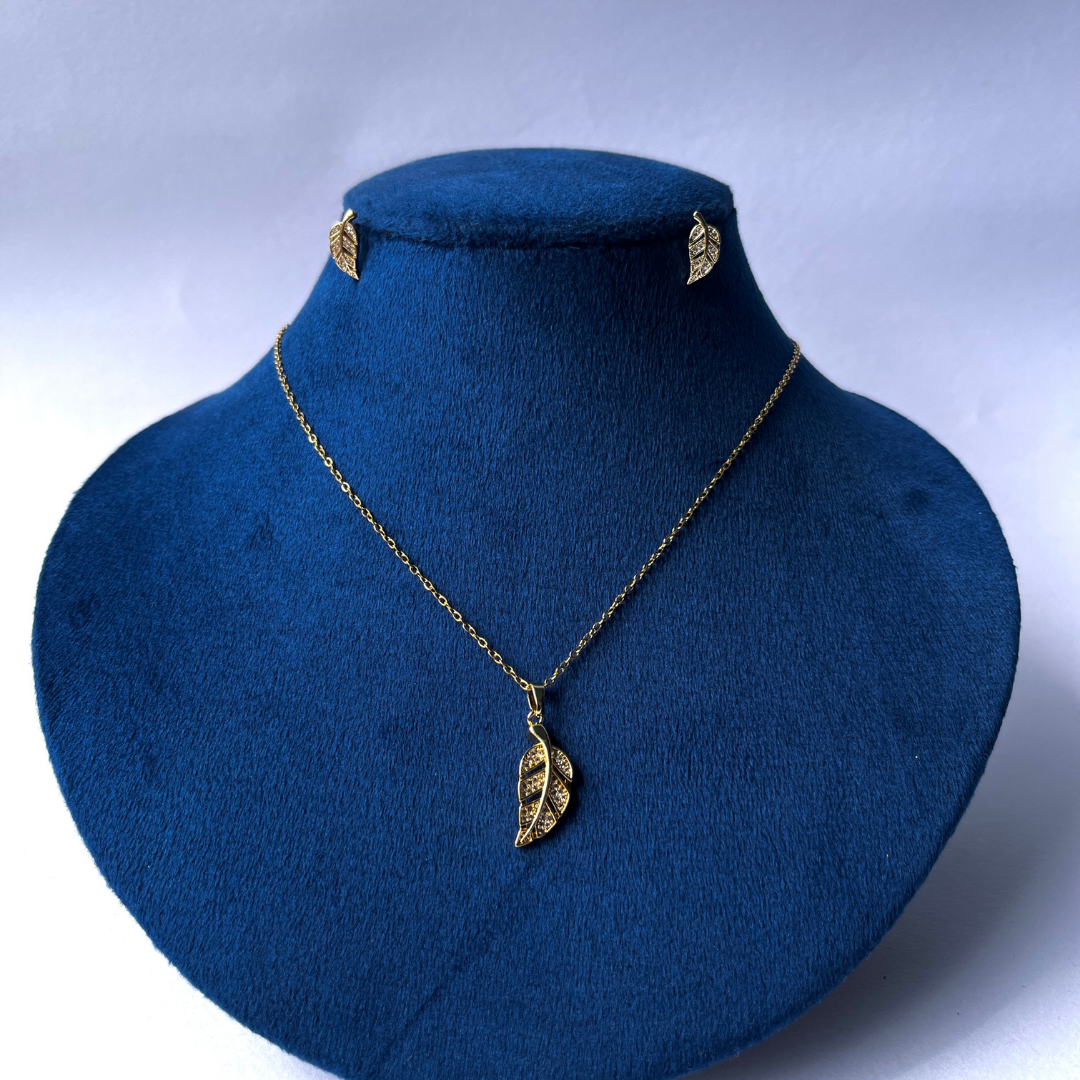 Golden Leaf Necklace Set
