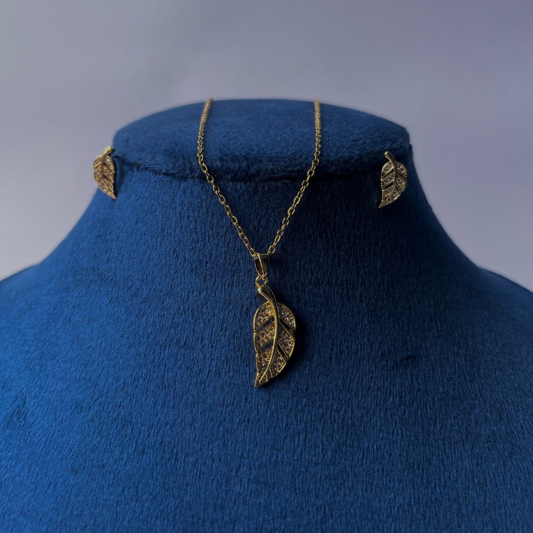 Golden Leaf Necklace Set