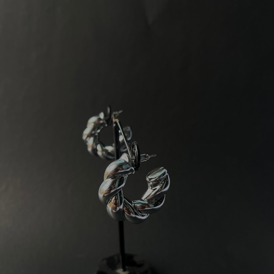 Bold Twist Chunky Hoops